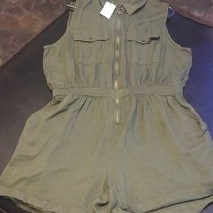 1X shorts romper army green